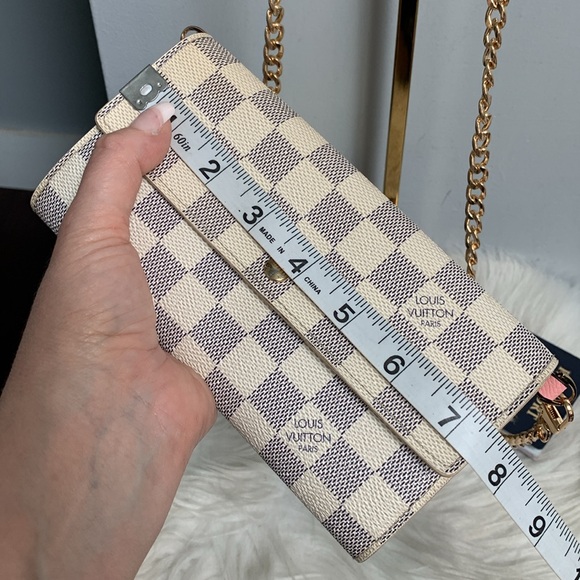 2007 authentic Louis Vuitton Sarah wallet in Damier Azur w free crossbody kit - Picture 5 of 17